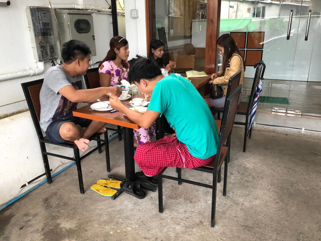 The Lodge Yangon Poshtel المظهر الخارجي الصورة