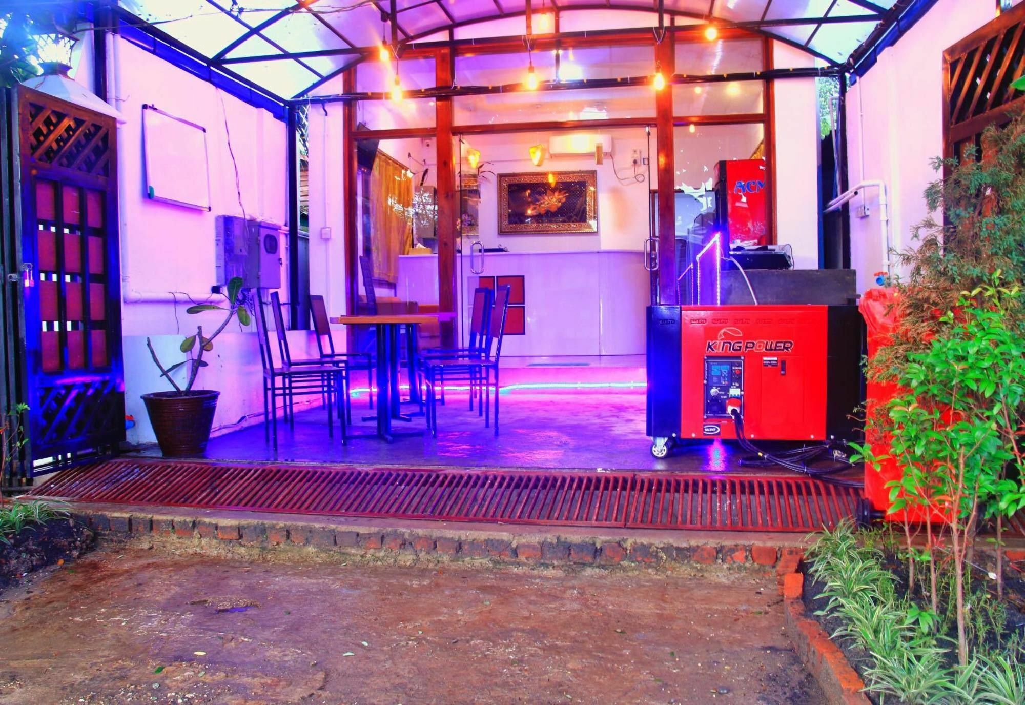The Lodge Yangon Poshtel المظهر الخارجي الصورة
